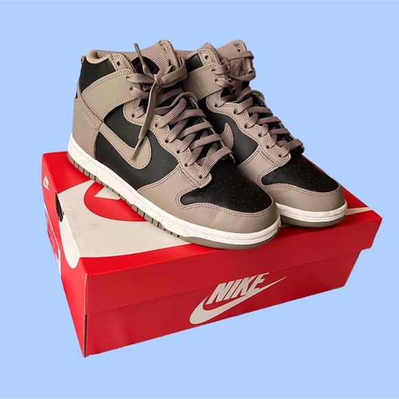 Nike Shoes - NEW Brown and Black Nike Dunk High Top Sneakers